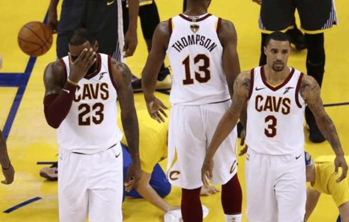 总决赛惊天逆转詹皇自我救赎,詹皇回应四连败指出湖人两大症结