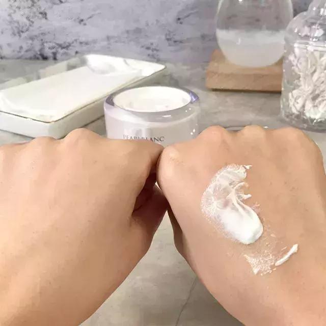 阿古屋cheryl素颜霜,cheryl阿古屋素颜霜和自然堂