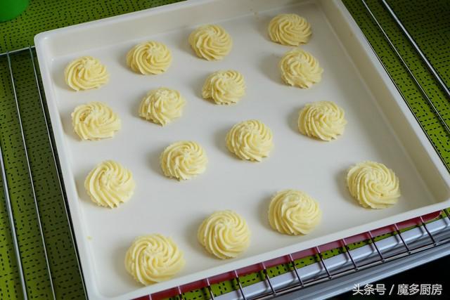 自己做曲奇饼干的做法大全,自己做的曲奇饼干太硬