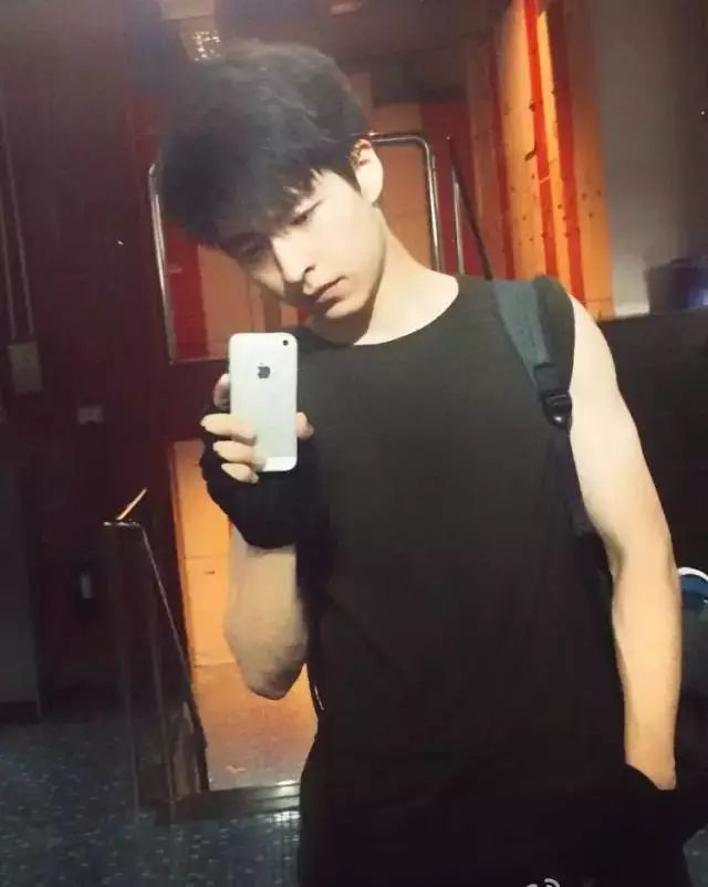 翻版杨洋,撞脸杨洋高中生