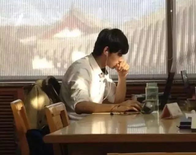 翻版杨洋,撞脸杨洋高中生