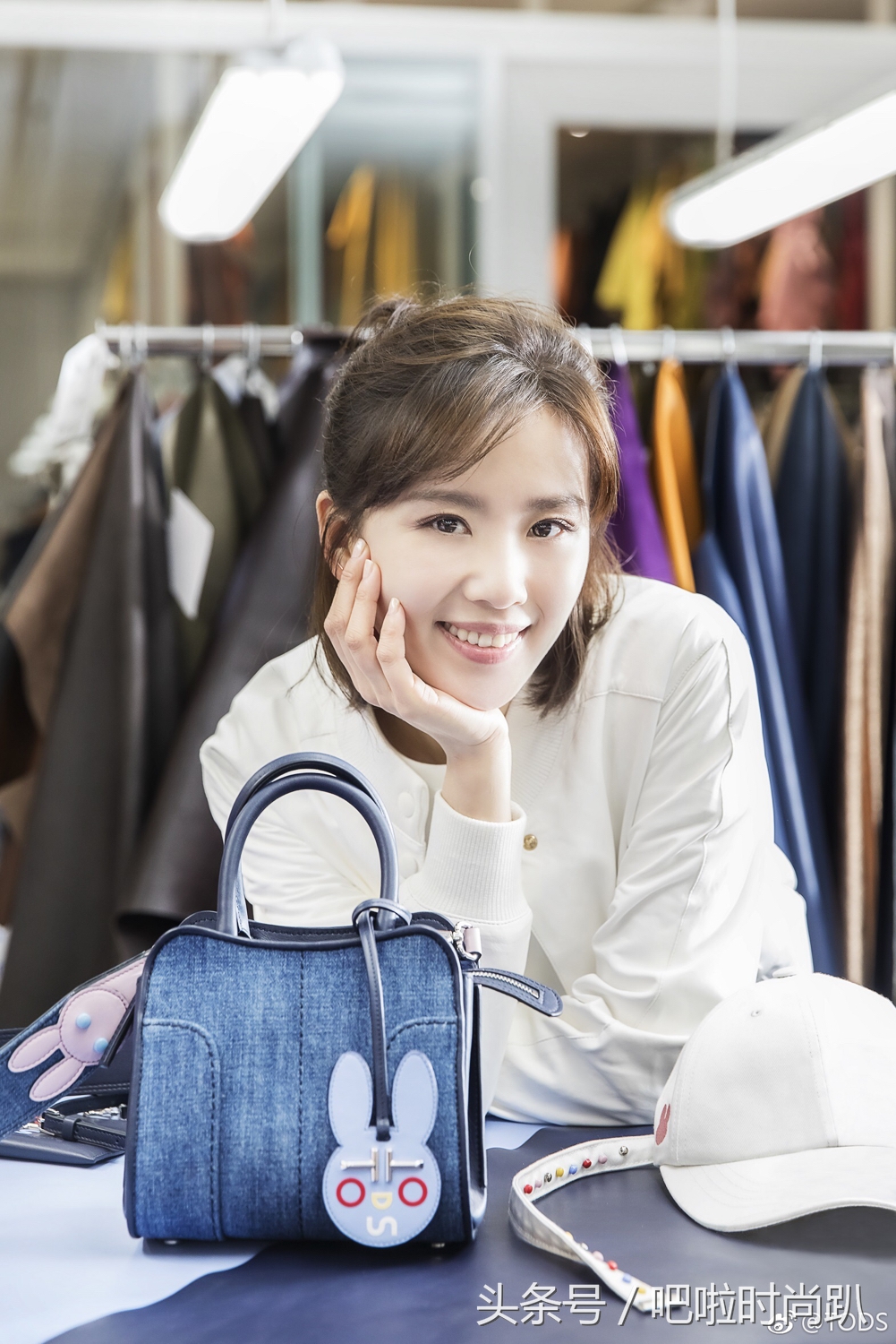 女明星转行设计包，刘诗诗的可爱百搭，baby的一个10万只展览不卖
