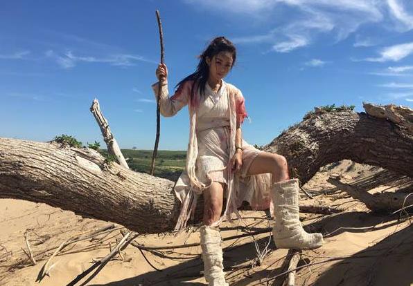 赵丽颖林更新《楚乔传》，赵丽颖被狼追杀，景点原来是这里！