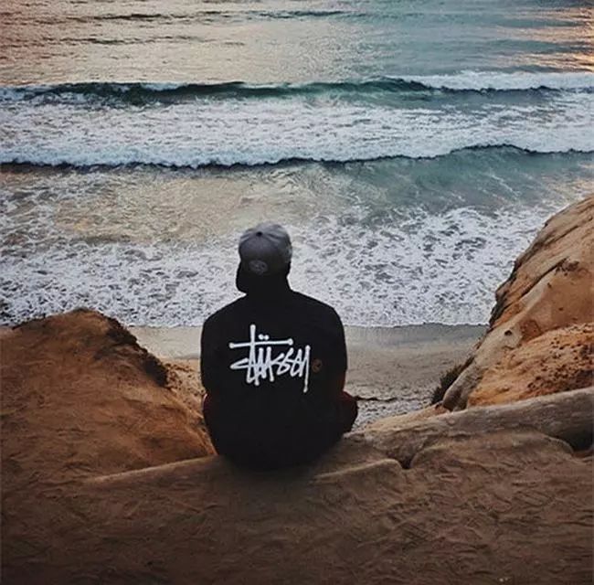 买不起太贵的潮牌,买不起潮牌