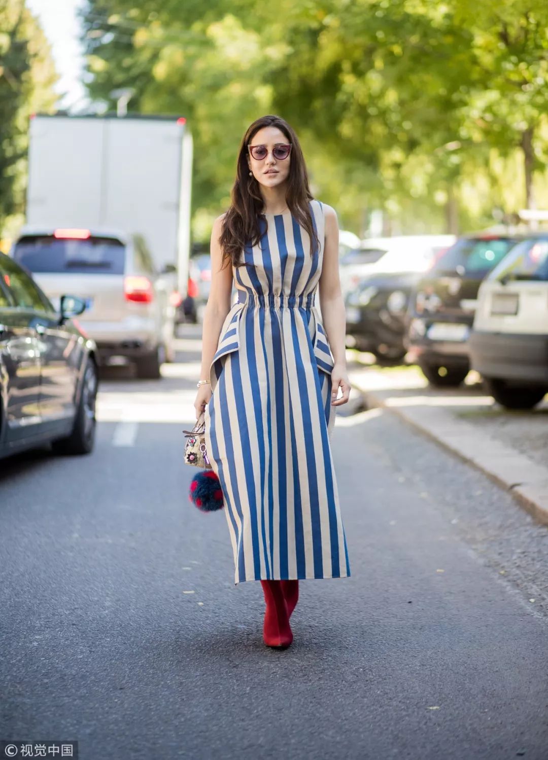 腿上长竖着的条纹,腿上长竖条纹