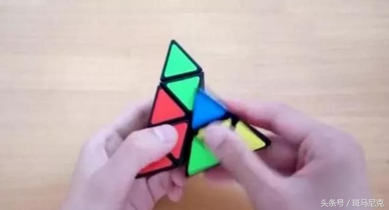 怎样还原2阶金字塔魔方视频教程,金字塔魔方还原黄色面后还原什么