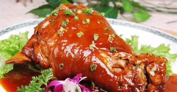 自贡菜好吃还是内江菜好吃,四川自贡最正宗的盐帮菜