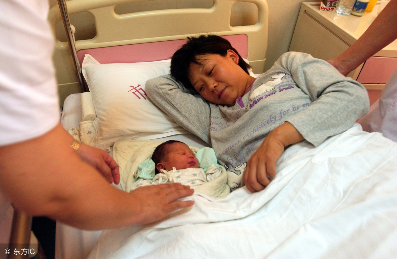 孕妇详细记录分娩过程,预产期五月待产包及月子准备清单