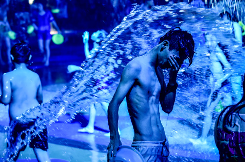 bmai泼水狂欢节,锦绣中华泼水狂欢节