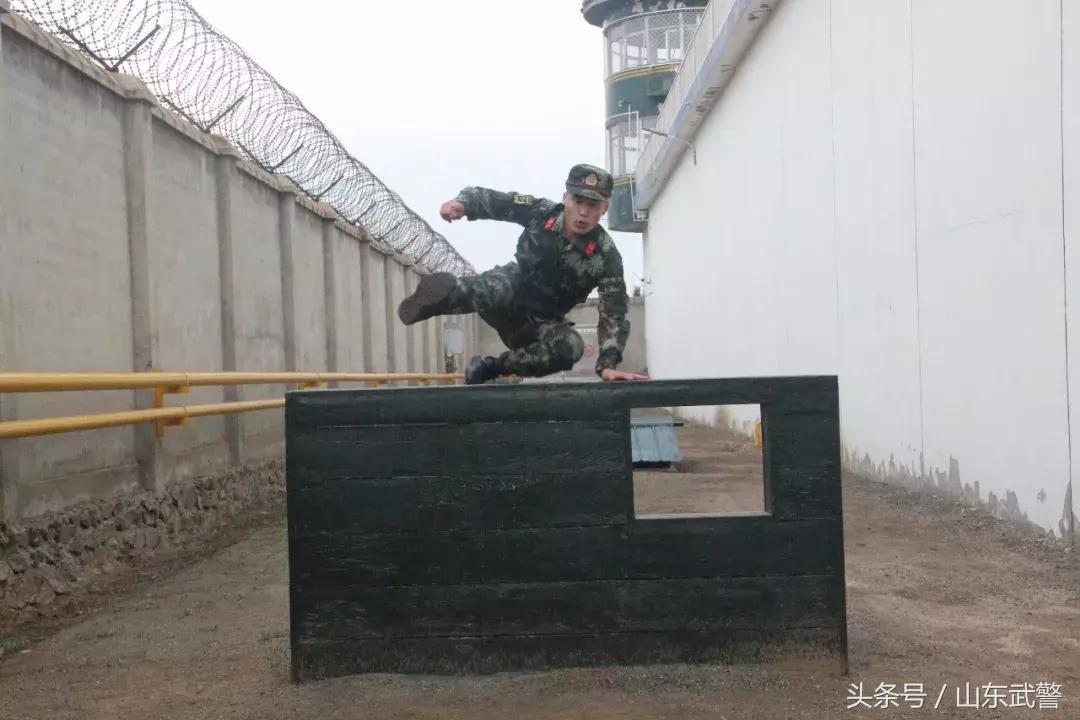 兵哥哥们的军旅日常生活,带你体验兵哥哥伙食