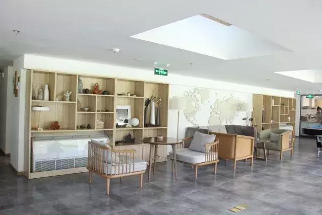 湾流国际——不是市中心的总部基地｜睿和研究