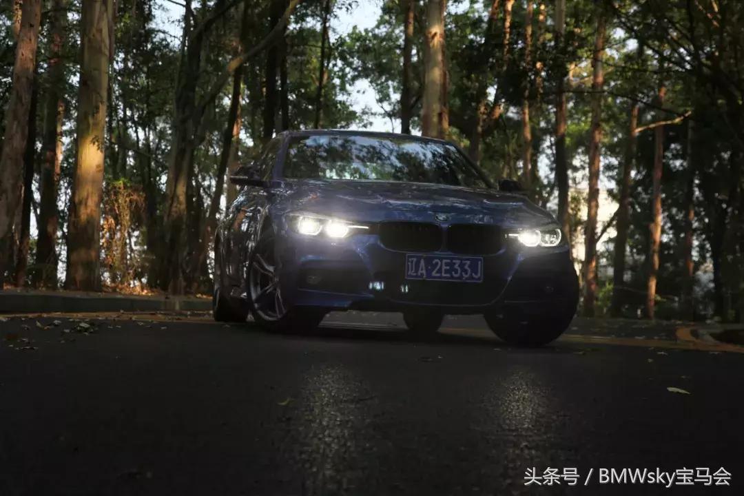 2020款宝马330i曜夜版百公里实测,2020款宝马330im曜夜版落地价