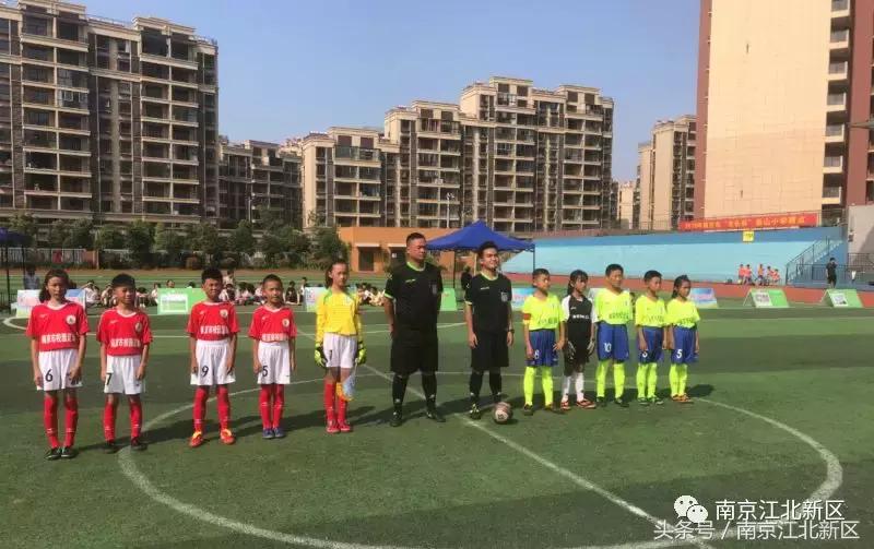 这个六月,看新区这群娃娃挥汗如雨战金陵!