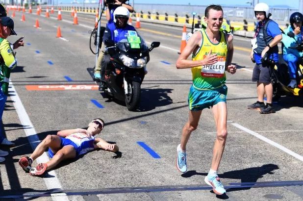 一口气跑完马拉松要经历什么,科普跑完马拉松应该怎样放松