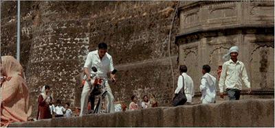 片名誓不低头,片名道德底线