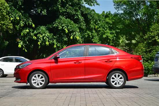 长安悦翔改款史,曾经巅峰现在已停产的经典车型