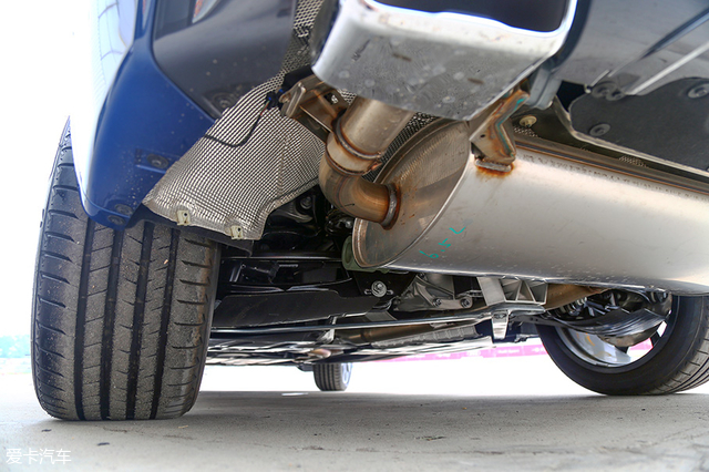 王闯试驾华晨宝马x3,不带l的轿车