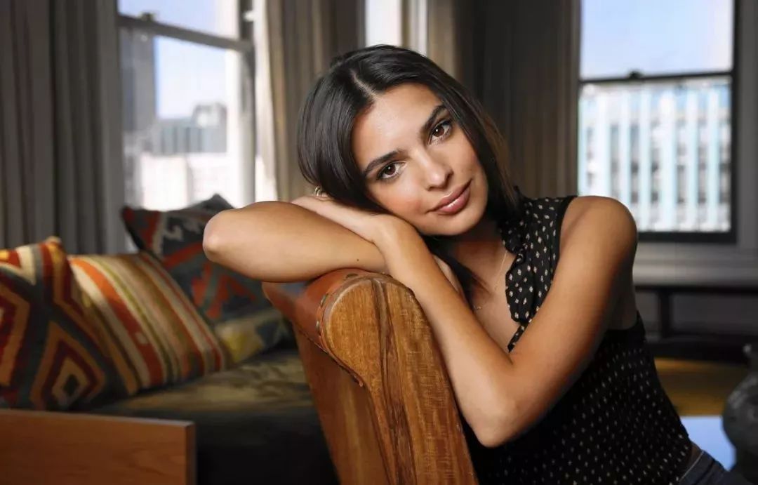 涓栫晫绗竴韬潗濂藉コ妯$壒,涓栫晫韬潗绗竴妯$壒