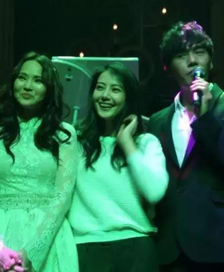 深夜怒怼直男癌的她，却日常被吐槽戏多矫情玻璃心？