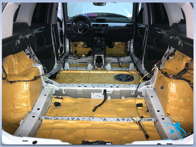 重庆车改坊汽车隔音改装宝马X1改装大白鲨隔音难得的安静