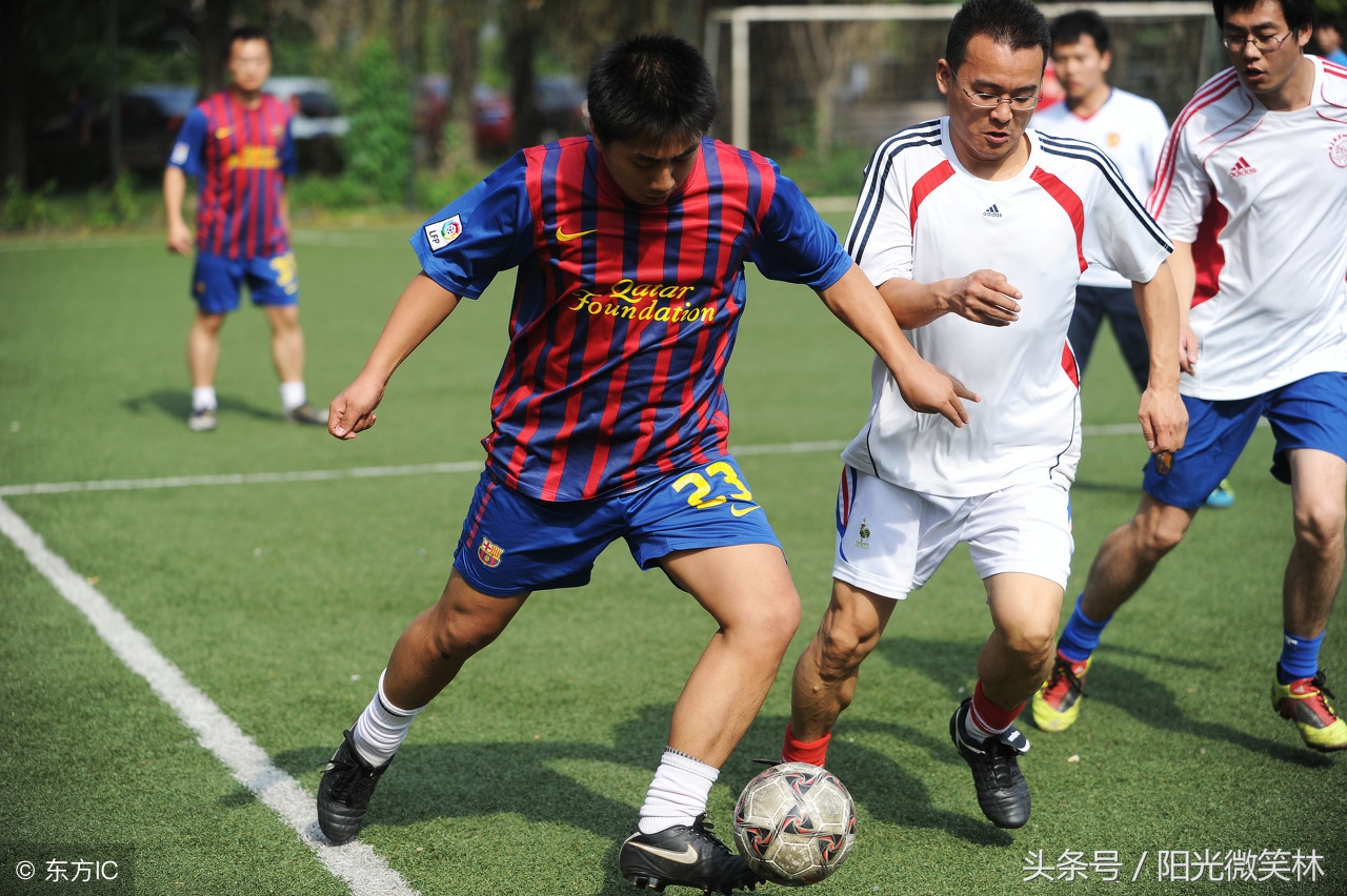 足球的魅力足球精彩时刻,世界杯足球与人生的文章