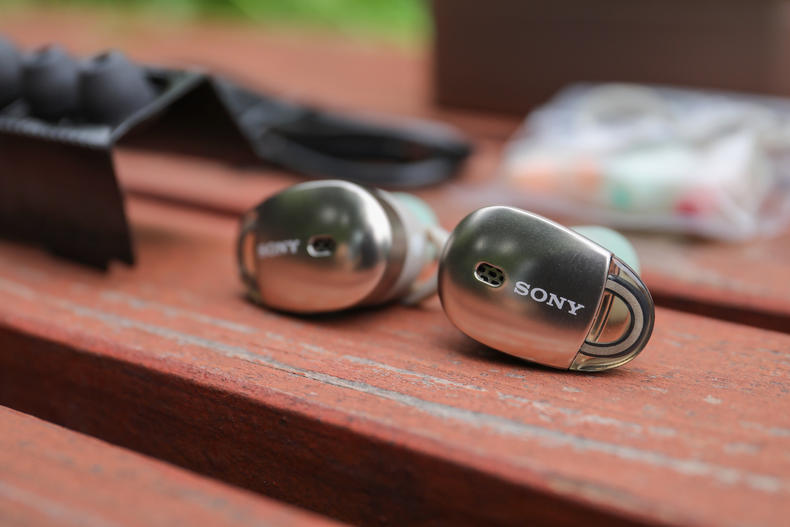 索尼降噪豆4代和苹果对比,索尼降噪豆5什么时候上市