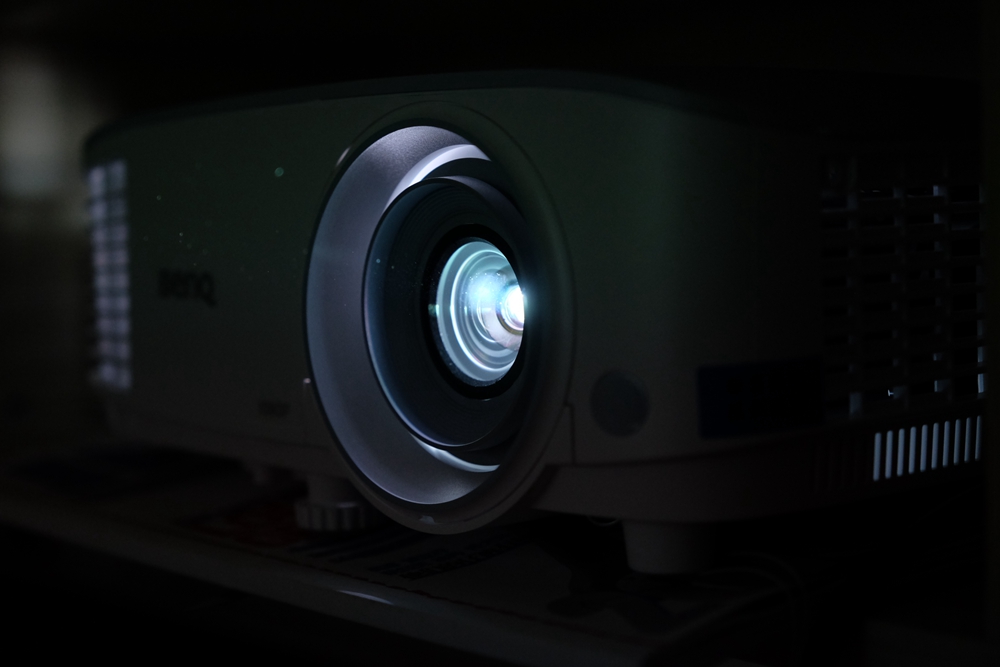 明基投影机i705升级,明基2k旗舰投影机