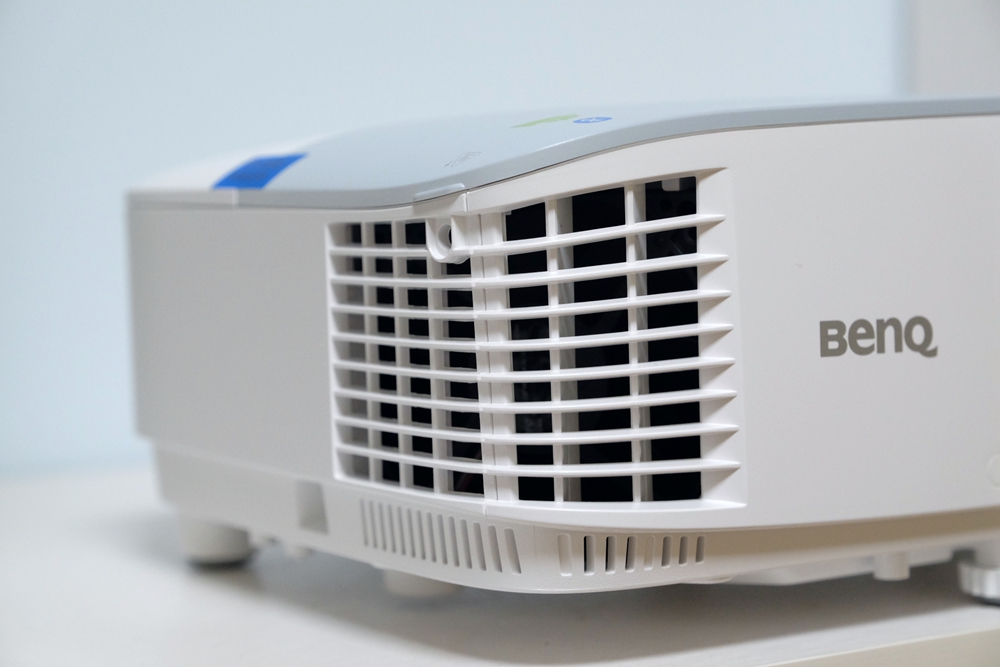 明基投影机i705升级,明基2k旗舰投影机