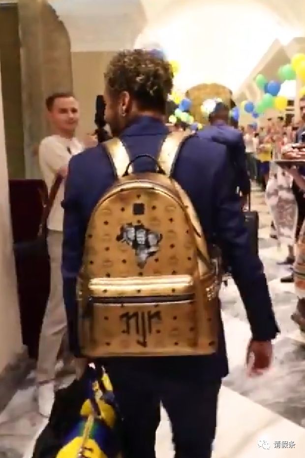 2018俄罗斯世界杯西装,2018世界杯法国队西服