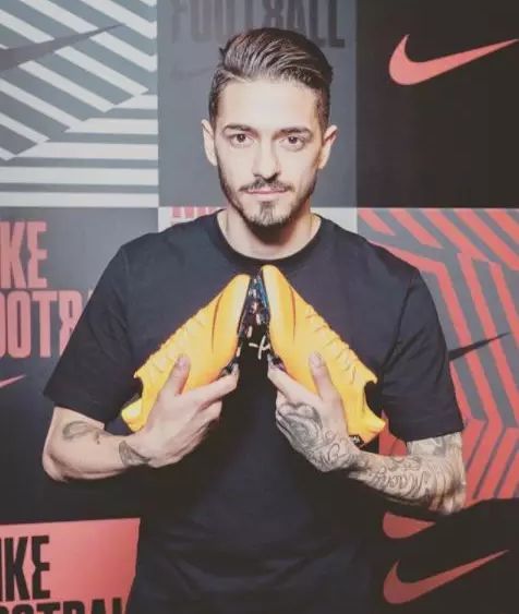 青语|世界杯开赛,这些小哥哥你想Pick哪一个?