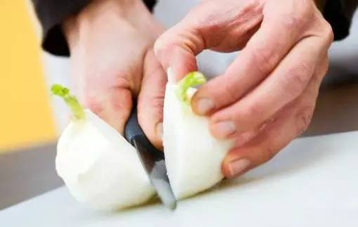 你真的会切菜吗,这样的切菜刀法你有吗