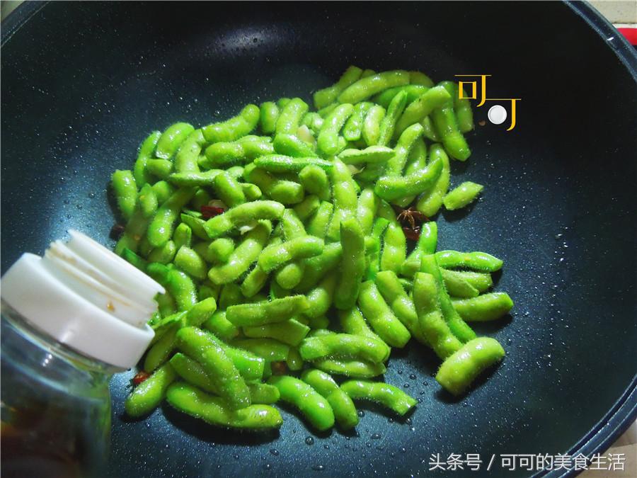 盐水毛豆拌什么汤汁,盐水毛豆要用冷水浸泡么