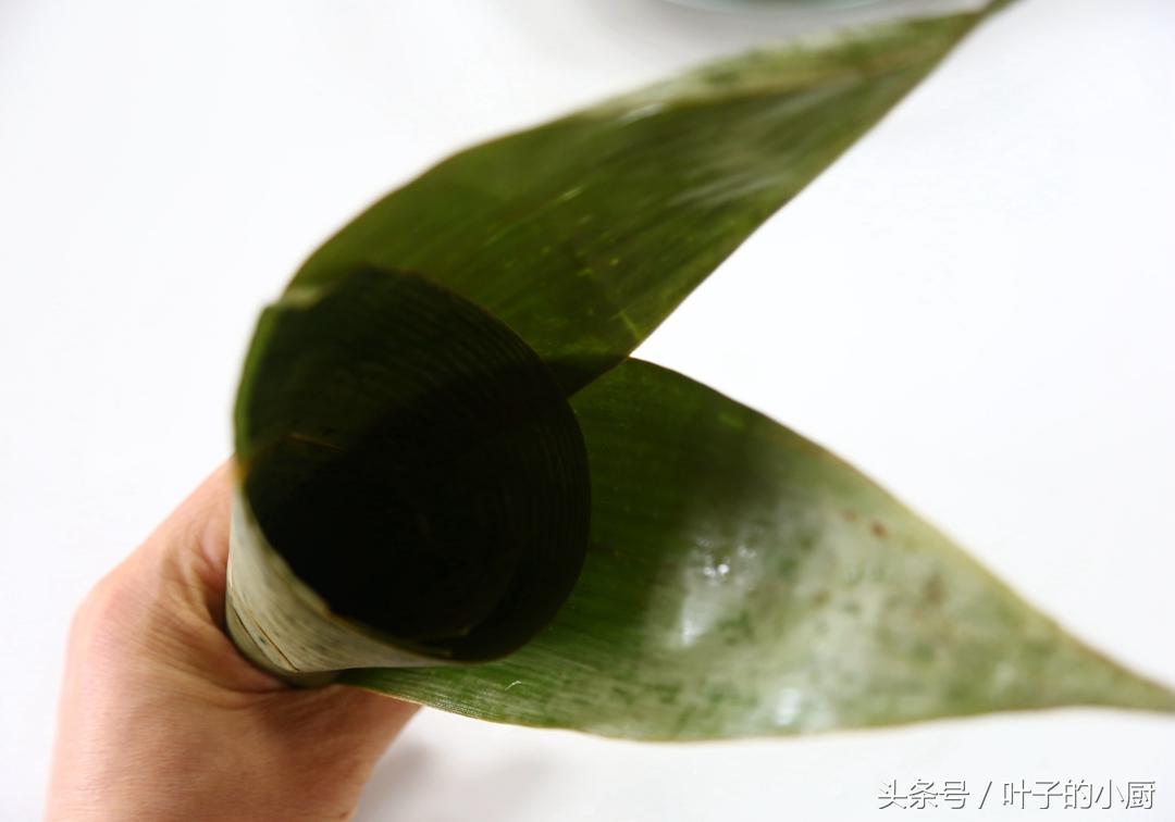 不会包粽子简单的蒸一下,不会包粽子的慢动作