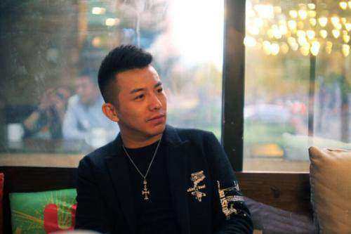 YY5大主播最新人气排行：阿哲倒数、利哥仅第三，第一无人不服！