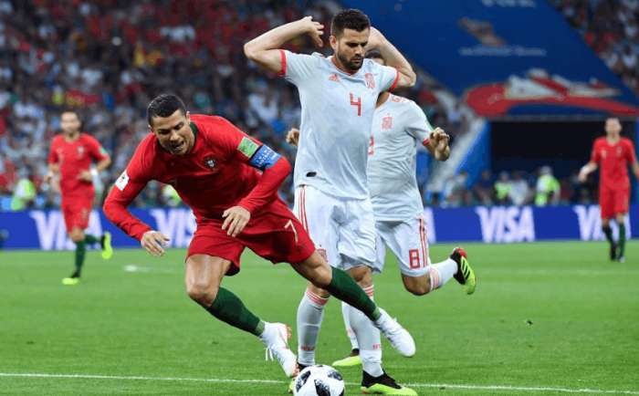 足球赛场那些荷尔蒙瞬间梅西c罗,最近c罗的比赛视频