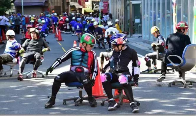 哈个啤酒玩个球！未来30天，青岛这个地方将燃炸你的胖友圈~