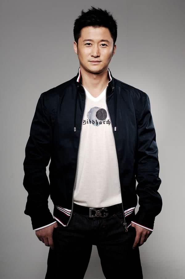 娱乐圈最爱的足球明星,娱乐圈最火的十大男明星有鹿晗吗