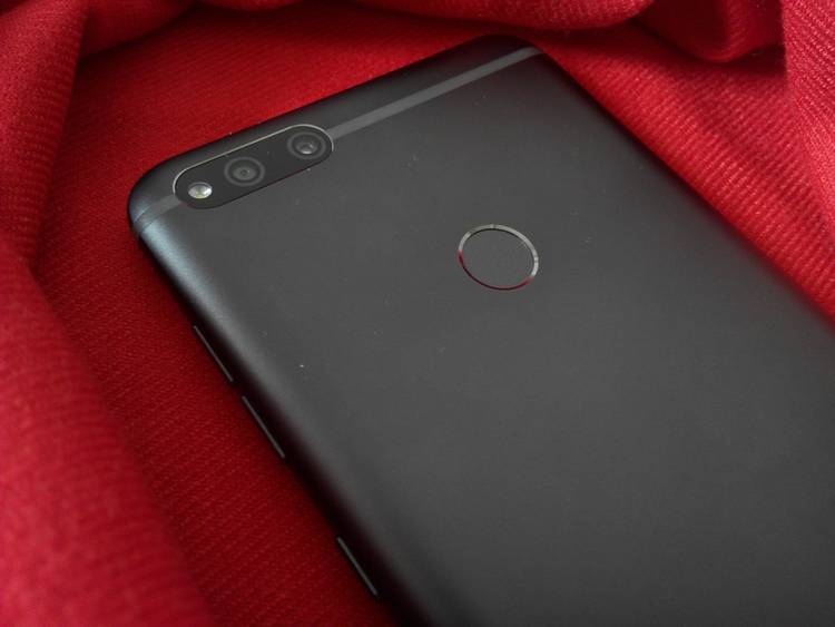 带拍照功能的游戏,手机除游戏拍照还有什么刚需性能