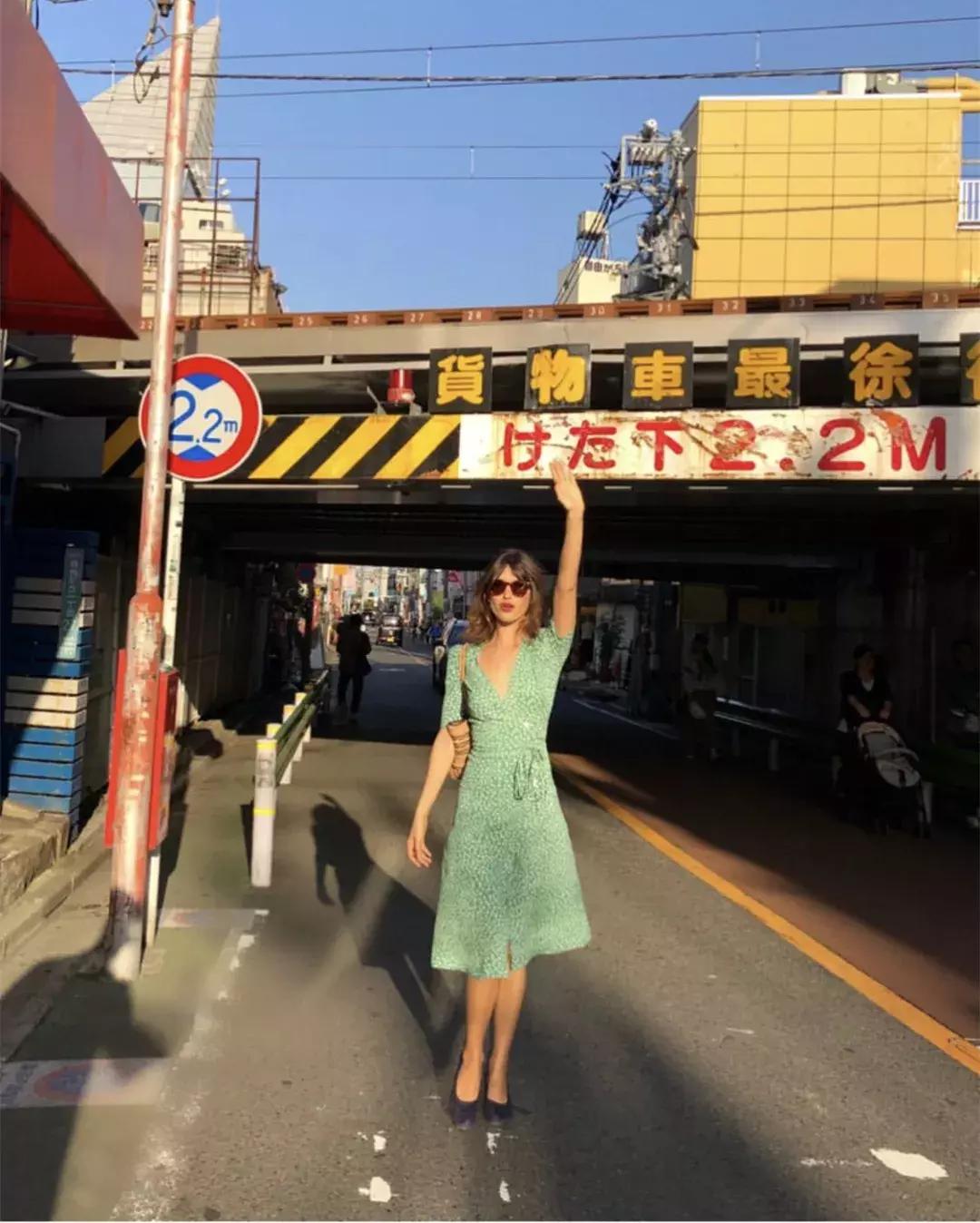 夏天漂亮的裙子40岁女人,40条适合夏天的裙子