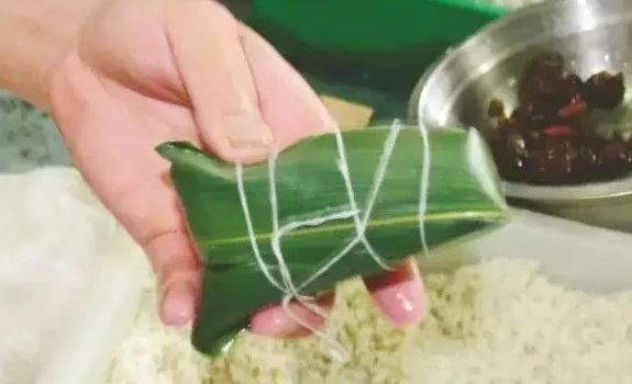端午到了教你如何包粽子,端午节快来了怎么包粽子