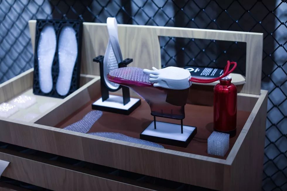 种草｜3D打印的球鞋很厉害？这间鞋履黑科技中心了解一下