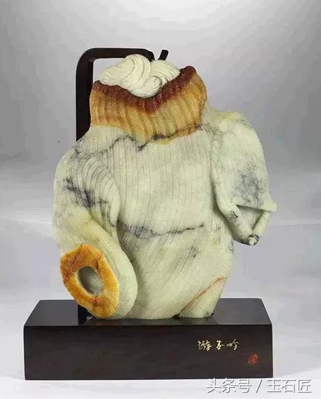 岫岩花玉深绿色原石图片,岫岩花玉哪个颜色贵图片