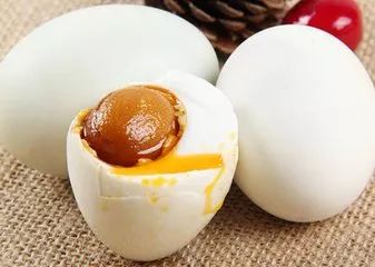 鸭嫂咸蛋保质期多久,山东微山湖麻鸭咸蛋保质期
