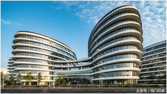 一路向上上海体育场,绿地上海城市更新