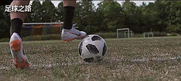 足球十大技巧秀,学会这几个足球小技巧