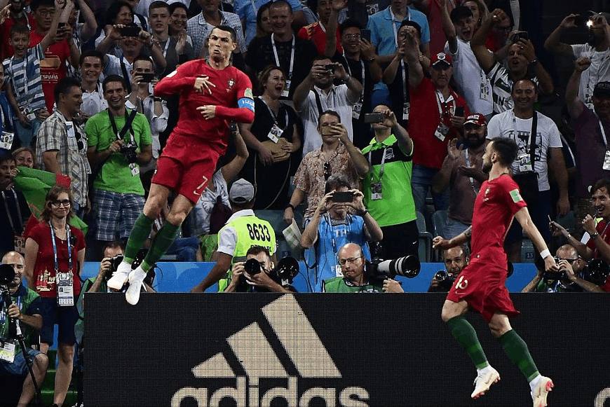 今年欧洲杯夺冠热门球队,有几个国家战胜过国足