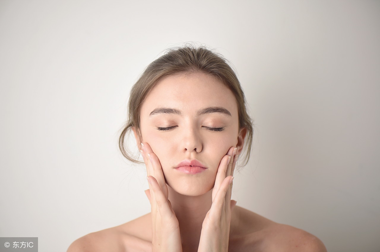 一天到晚腿肿是什么原因导致的,引起腿脚浮肿的原因有哪些