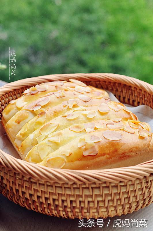 不用水，发的好，出膜快，奶香浓郁，公认的经典款面包