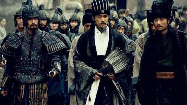 刘备三顾茅庐怎么回事,三顾茅庐说明刘备是个怎么样的人