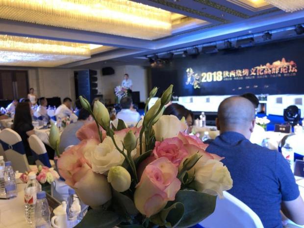 宴遇石锅鱼油焖小龙虾烧烤大排档,宴遇烧烤深夜小酒馆